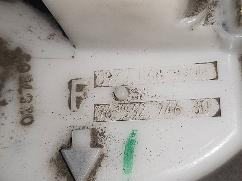 Recambio de bomba combustible para peugeot 206 berlina xn referencia OEM IAM 09730689900 9633294680 