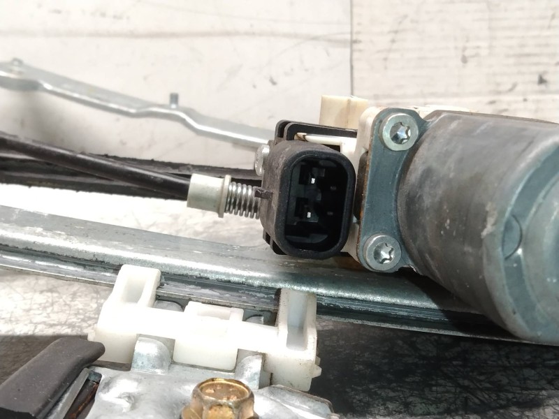 Recambio de elevalunas delantero derecho para mitsubishi colt berlina 5 (z30a) 1.3 inform (d) referencia OEM IAM 0130822207  5P