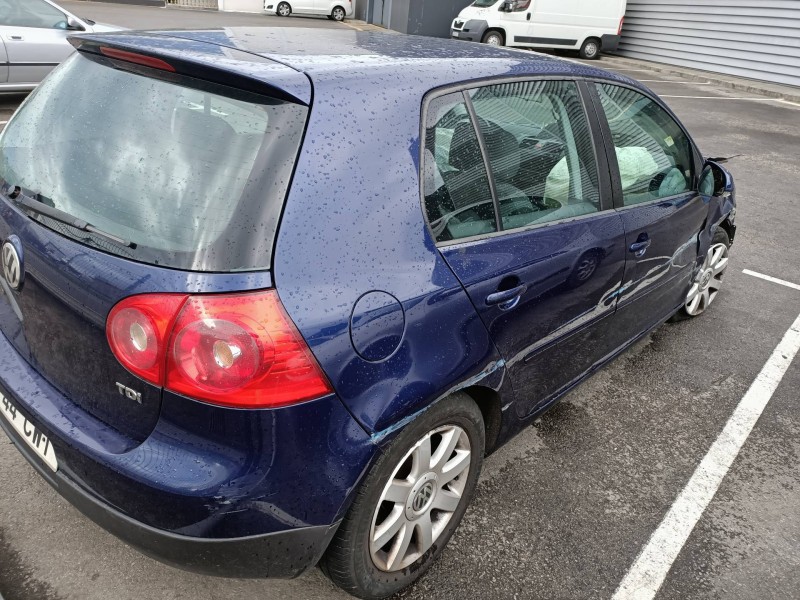 volkswagen golf v berlina (1k1) del año 2004