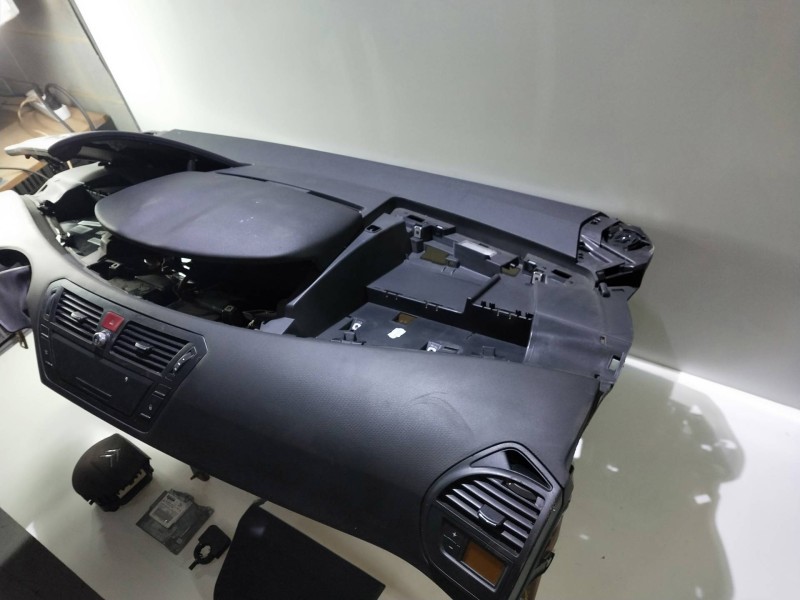Recambio de kit airbag para citroen c4 picasso sx referencia OEM IAM   