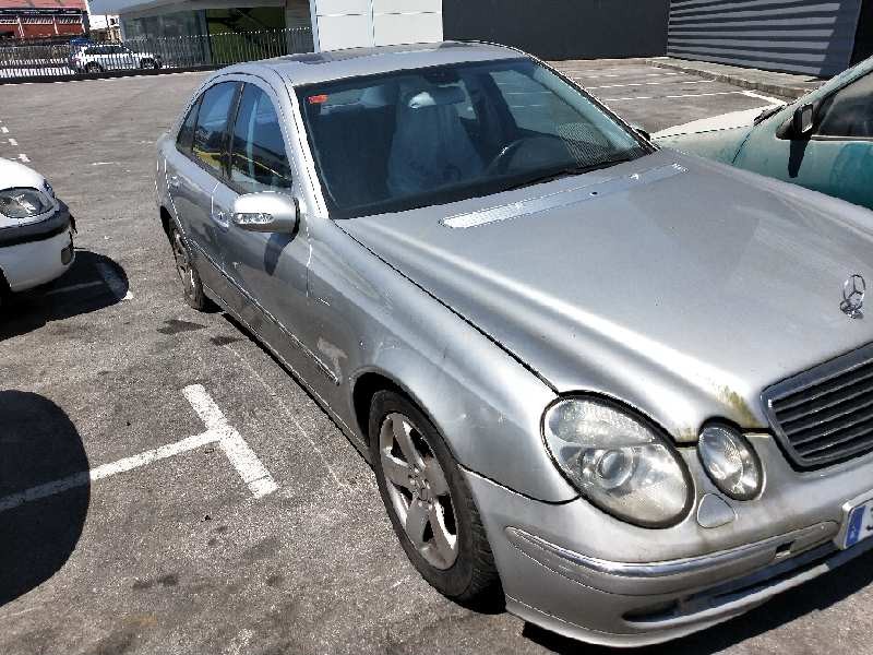 mercedes clase e (w211) berlina del año 2004