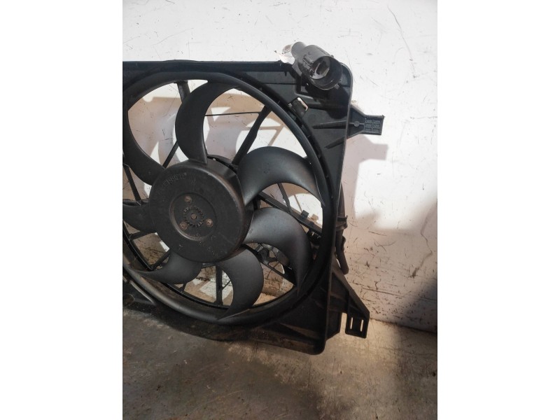 Recambio de electroventilador para ford focus berlina (cap) ghia referencia OEM IAM 3M5H8C607RG 0130303930 1137328148