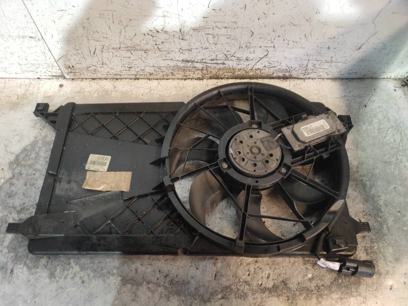 Recambio de electroventilador para ford focus berlina (cap) ghia referencia OEM IAM 3M5H8C607RG 0130303930 1137328148