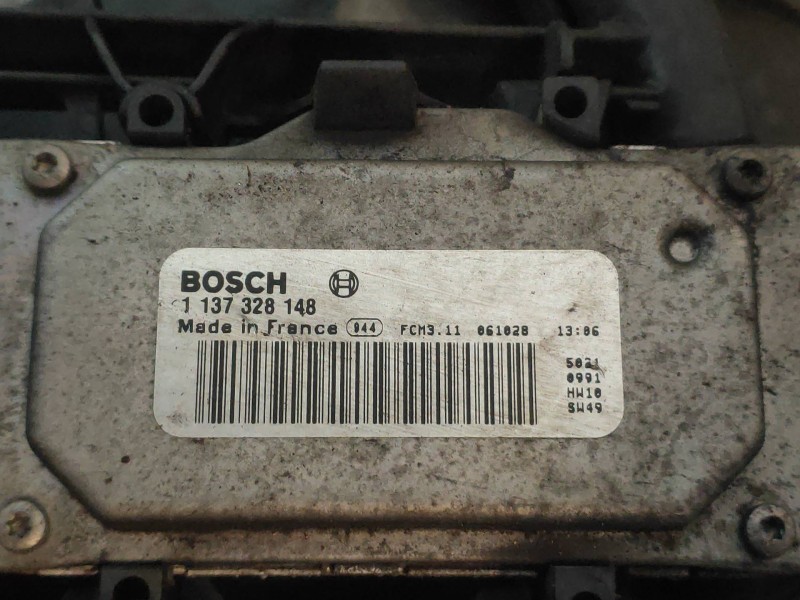 Recambio de electroventilador para ford focus berlina (cap) ghia referencia OEM IAM 3M5H8C607RG 0130303930 1137328148