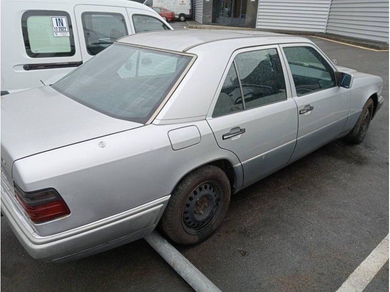mercedes clase e (w124) berlina del año 2003