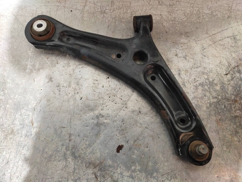 Recambio de brazo suspension inferior delantero derecho para ford ecosport (cr6) titanium referencia OEM IAM GN153042  2106518