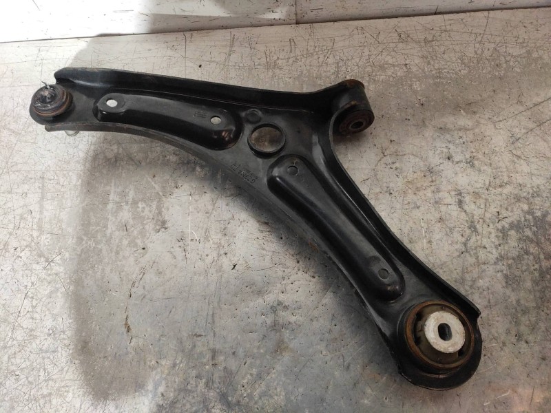 Recambio de brazo suspension inferior delantero derecho para ford ecosport (cr6) titanium referencia OEM IAM GN153042  2106518