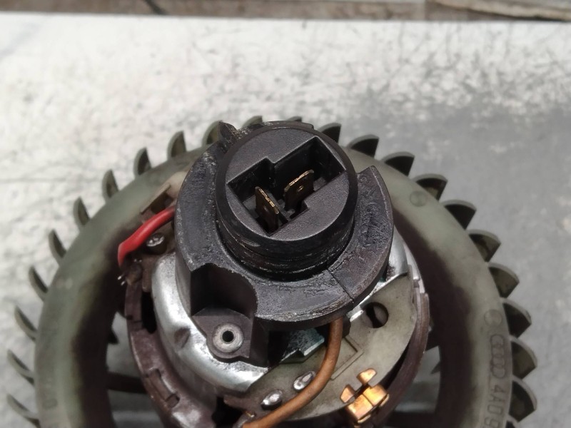 Recambio de motor calefaccion para audi a6 berlina (c4) 2.5 tdi referencia OEM IAM 0130111162  