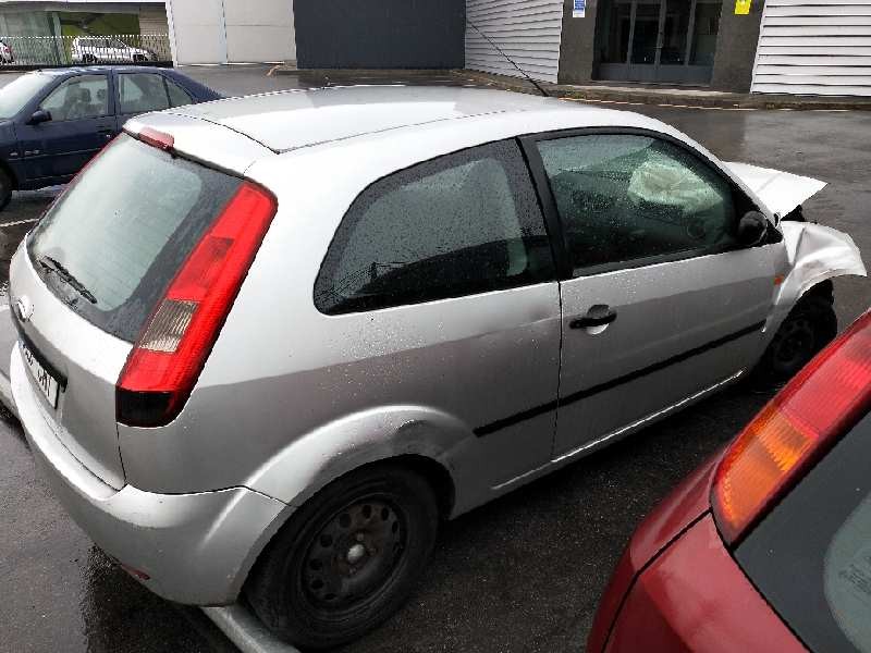 ford fiesta (cbk) del año 2004