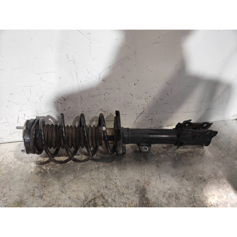 Recambio de amortiguador delantero derecho para ford ecosport (cr6) titanium referencia OEM IAM GN1518045 EQ1U5701 2213751