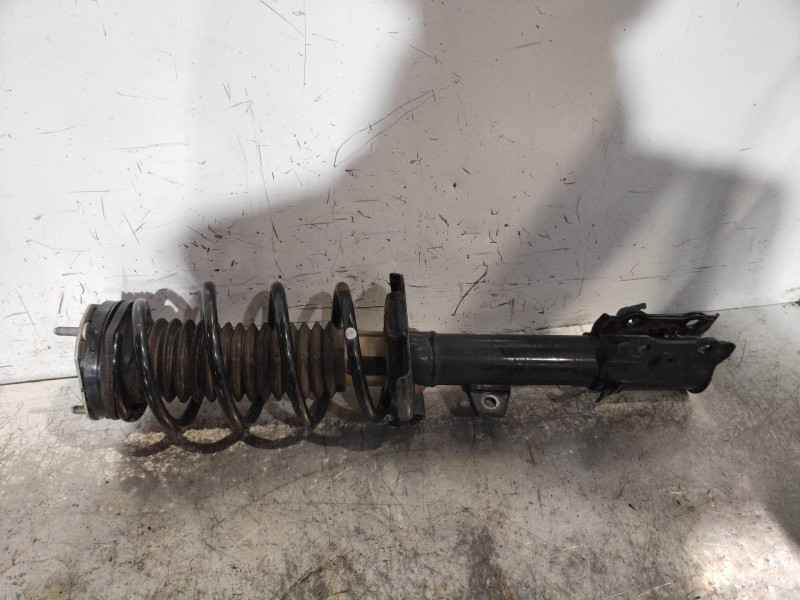Recambio de amortiguador delantero derecho para ford ecosport (cr6) titanium referencia OEM IAM GN1518045 EQ1U5701 2213751