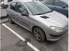 peugeot 206 berlina del año 2001