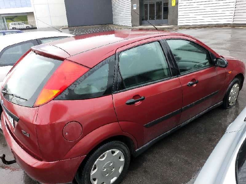 ford focus berlina (cak) del año 1999