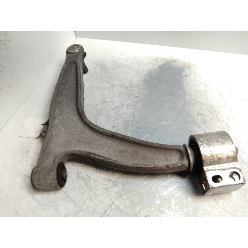 Recambio de brazo suspension inferior delantero izquierdo para fiat croma (194) 1.9 8v jtd cat (939a1000 / 192a8000) referencia 