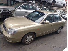 daewoo nubira berlina del año 2000
