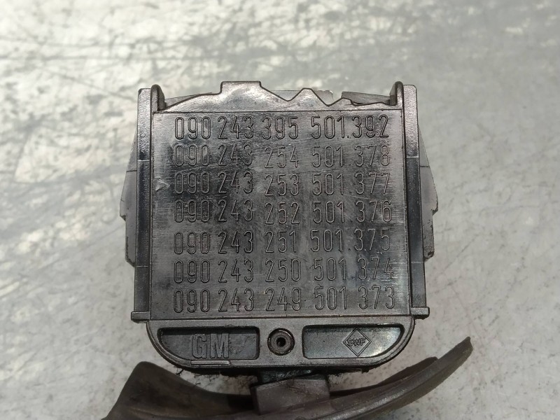 Recambio de mando limpia para opel kadett e gl berlina referencia OEM IAM 090243395 090243254 090243253