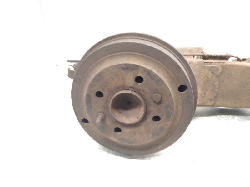 Recambio de mangueta trasera derecha para seat 133 0.8 referencia OEM IAM   