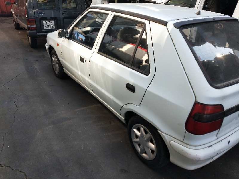 skoda felicia berlina ( 791) del año 1995