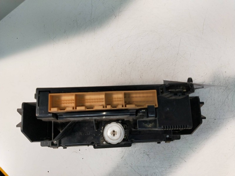 Recambio de mando calefaccion / aire acondicionado para audi a4 berlina (b5) 1.8 referencia OEM IAM   