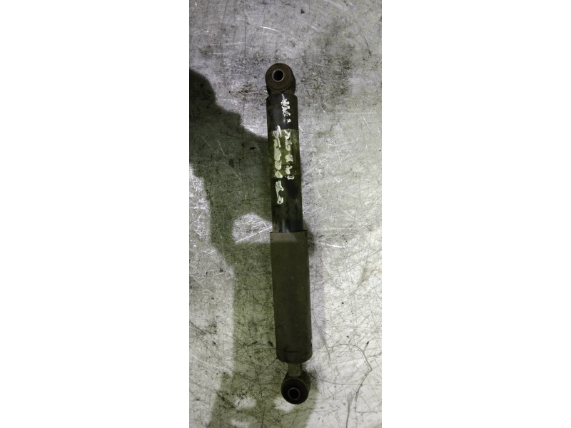 Recambio de amortiguador trasero para renault rapid/express (f40) 1.9 d familiar (f40p) referencia OEM IAM   
