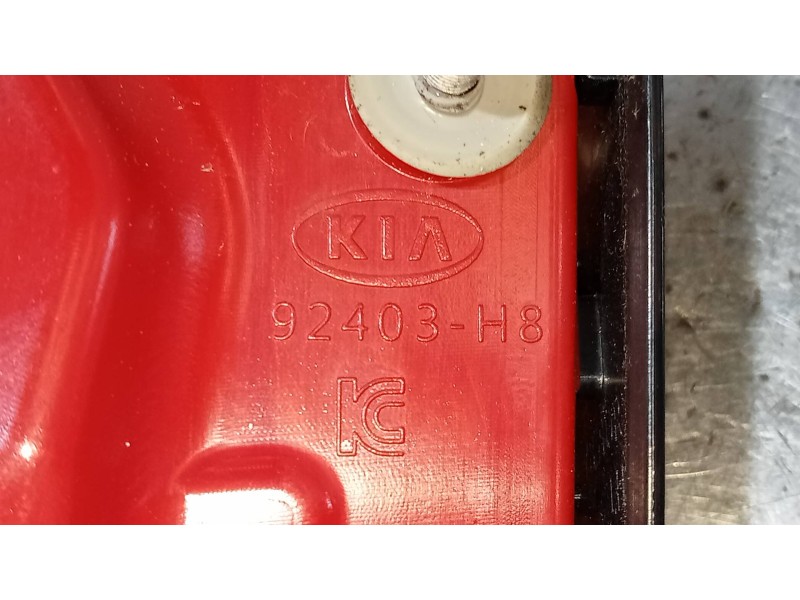 Recambio de piloto trasero izquierdo interior para kia rio (yb) drive referencia OEM IAM 92403H8  