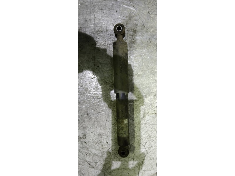 Recambio de amortiguador trasero para renault rapid/express (f40) 1.9 d familiar (f40p) referencia OEM IAM   