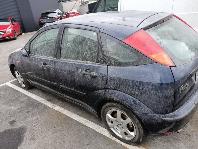 ford focus berlina (cak) del año 2004