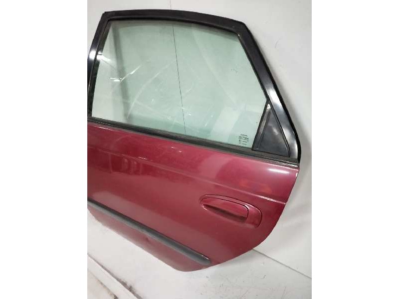 Recambio de puerta trasera izquierda para toyota avensis berlina (t 22) 2.0 turbodiesel cat referencia OEM IAM  5P 