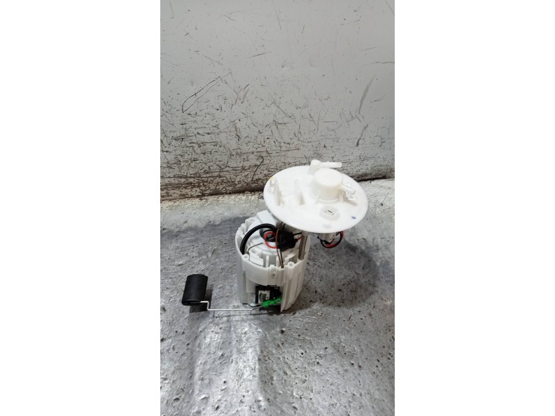 Recambio de bomba combustible para kia rio (yb) drive referencia OEM IAM 31110H8200 1000G54520 