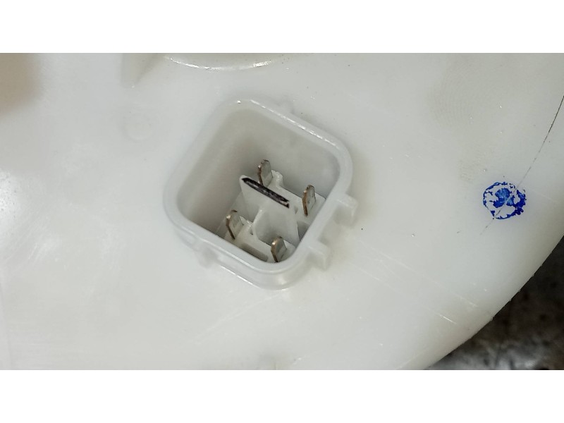 Recambio de bomba combustible para kia rio (yb) drive referencia OEM IAM 31110H8200 1000G54520 