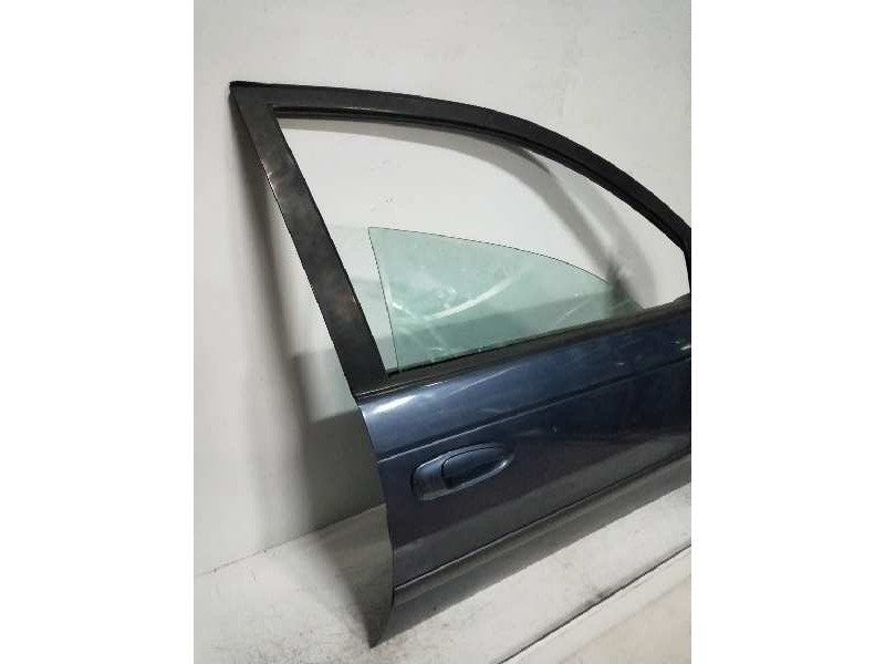 Recambio de puerta delantera derecha para toyota avensis berlina (t 22) 2.0 turbodiesel cat referencia OEM IAM   