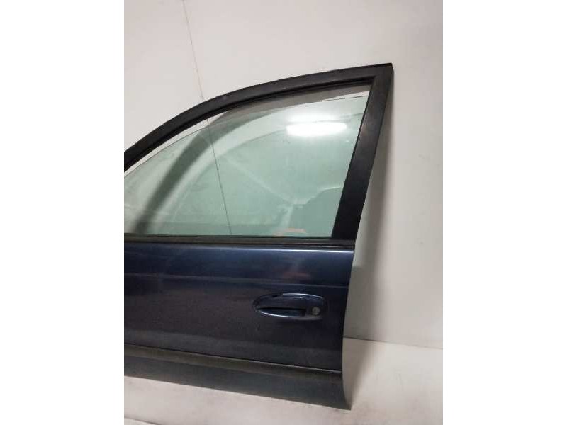 Recambio de puerta delantera izquierda para toyota avensis berlina (t 22) 2.0 turbodiesel cat referencia OEM IAM  4P 