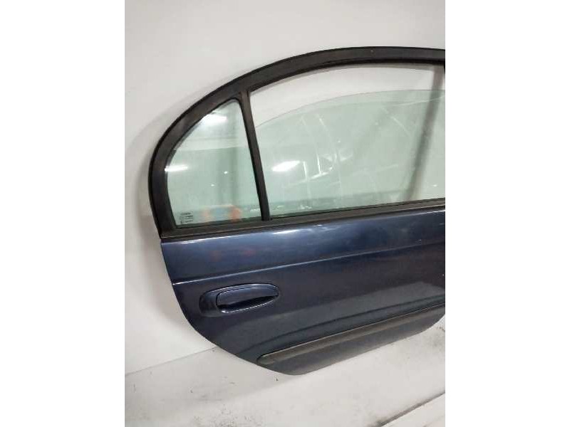 Recambio de puerta trasera derecha para toyota avensis berlina (t 22) 2.0 turbodiesel cat referencia OEM IAM  4P 
