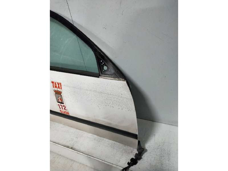 Recambio de puerta delantera derecha para toyota avensis berlina (t 22) 2.0 turbodiesel cat referencia OEM IAM   