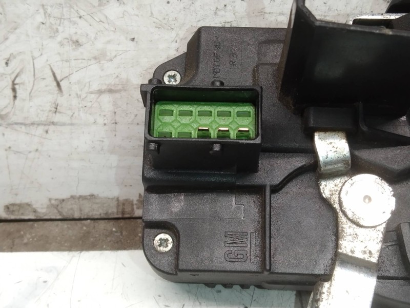 Recambio de motor cierre centralizado delantero derecho para opel vectra b berlina comfort referencia OEM IAM 24414113 DD 4P