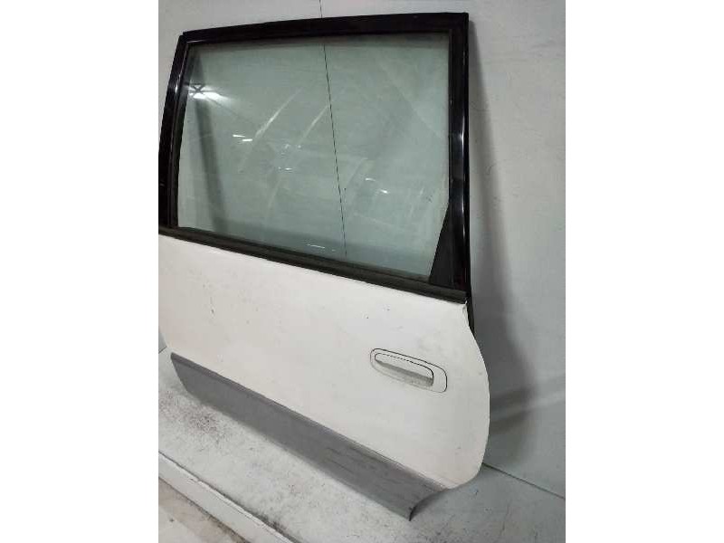 Recambio de puerta trasera izquierda para toyota picnic (m10) 2.2 turbodiesel referencia OEM IAM   
