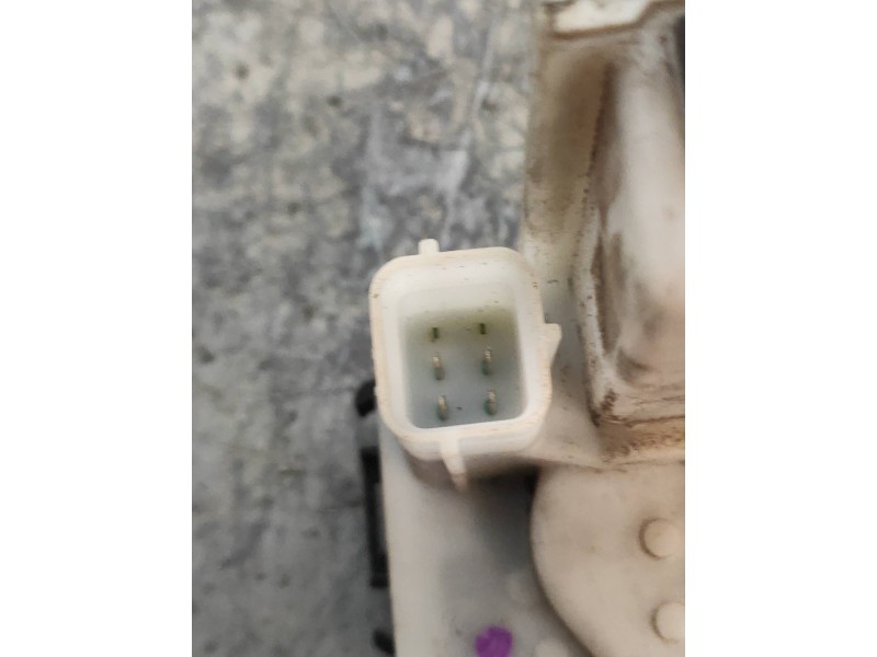 Recambio de motor cierre centralizado delantero derecho para fiat nuova 500 (150) lounge referencia OEM IAM 51785917  