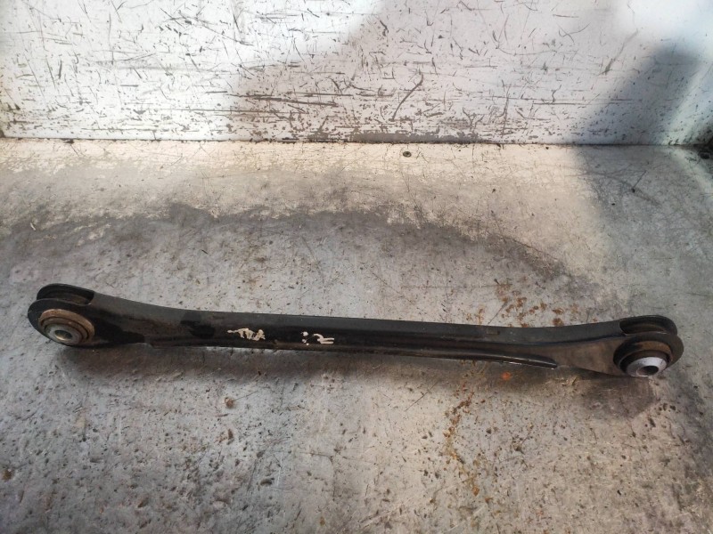 Recambio de brazo suspension superior trasero izquierdo para volkswagen touareg (7p5) v6 tdi bluemotion referencia OEM IAM 7P050