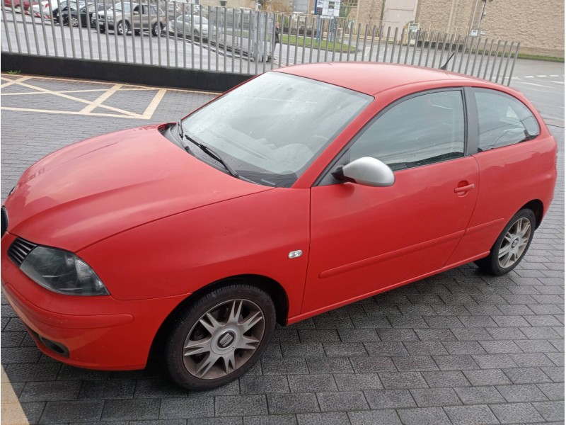 seat ibiza (6l1) del año 2003