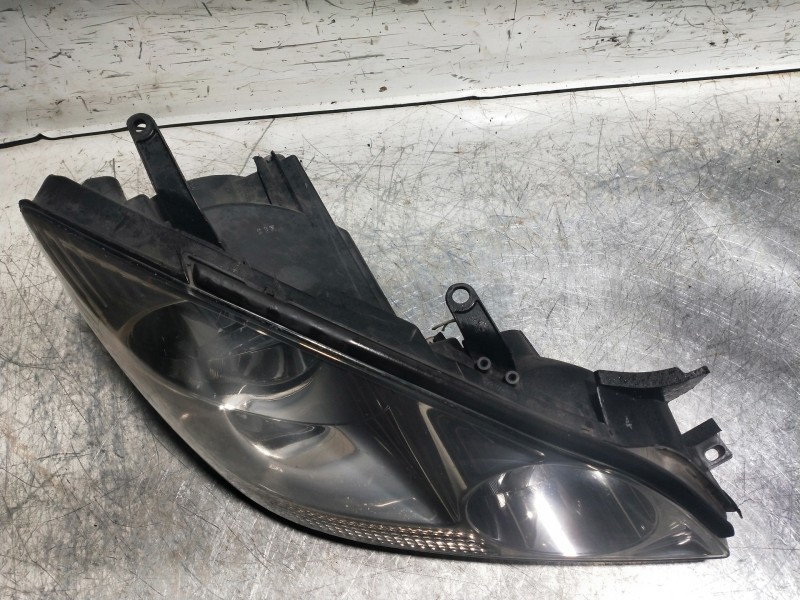 Recambio de faro derecho para toyota avensis verso (m20) 2.0 turbodiesel cat referencia OEM IAM   