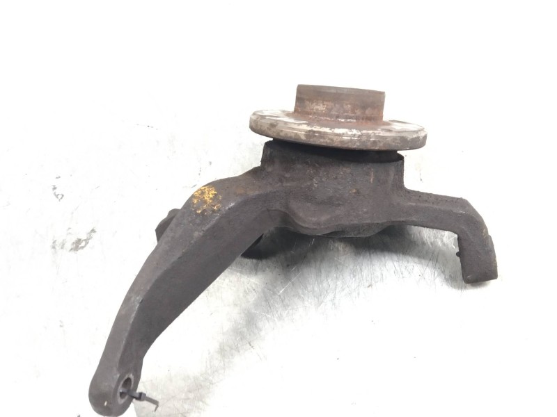 Recambio de mangueta delantera derecha para seat malaga 1.5 referencia OEM IAM   