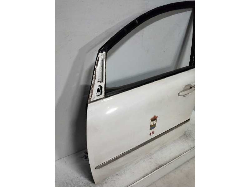 Recambio de puerta delantera izquierda para toyota avensis verso (m20) 2.0 turbodiesel cat referencia OEM IAM   