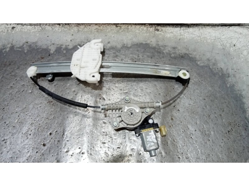 Recambio de elevalunas trasero derecho para kia rio (yb) drive referencia OEM IAM 83460H8000  