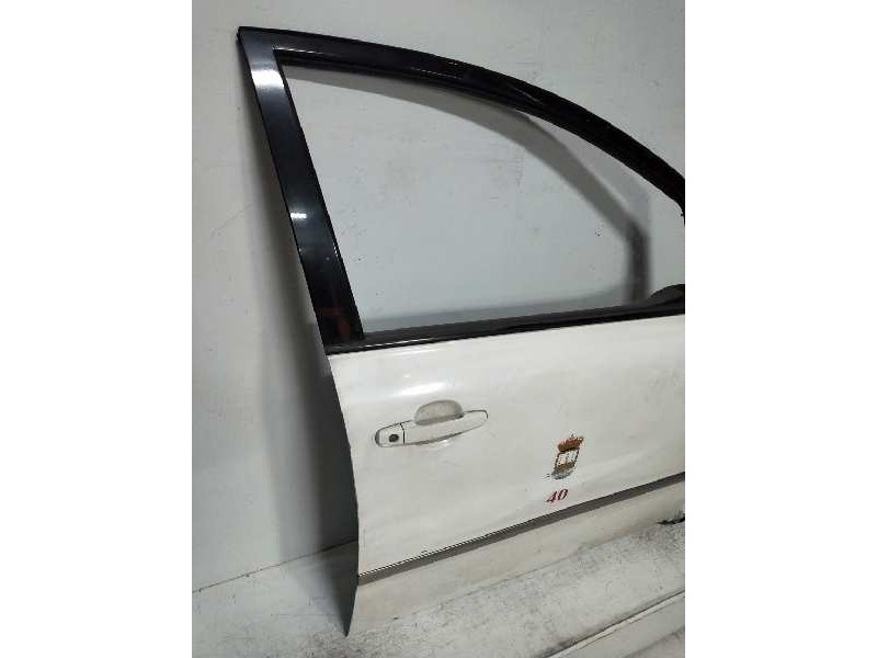 Recambio de puerta delantera derecha para toyota avensis verso (m20) 2.0 turbodiesel cat referencia OEM IAM   