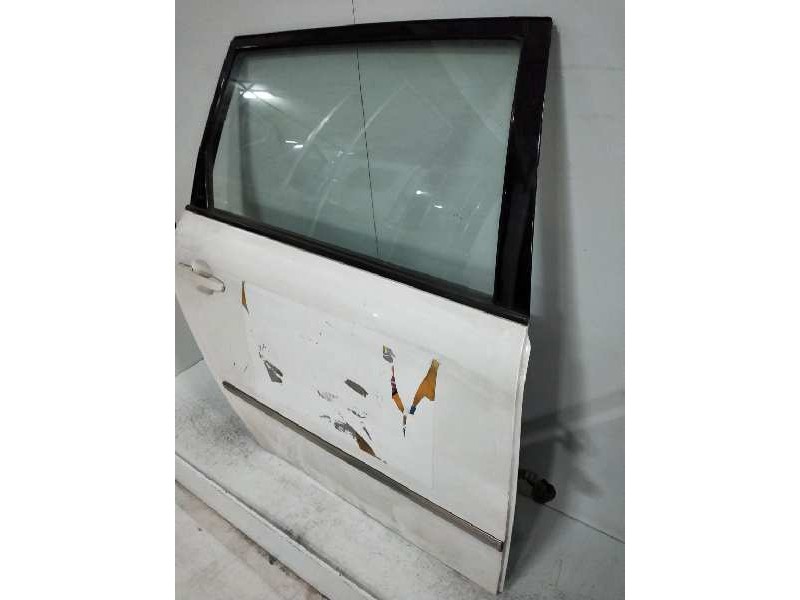 Recambio de puerta trasera derecha para toyota avensis verso (m20) 2.0 turbodiesel cat referencia OEM IAM   