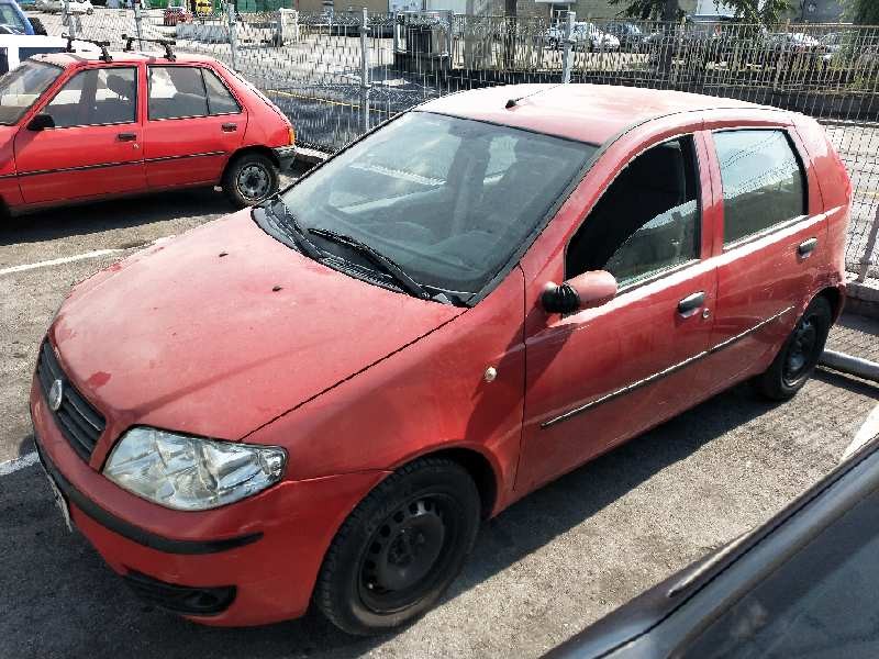 fiat punto berlina (188) del año 2004