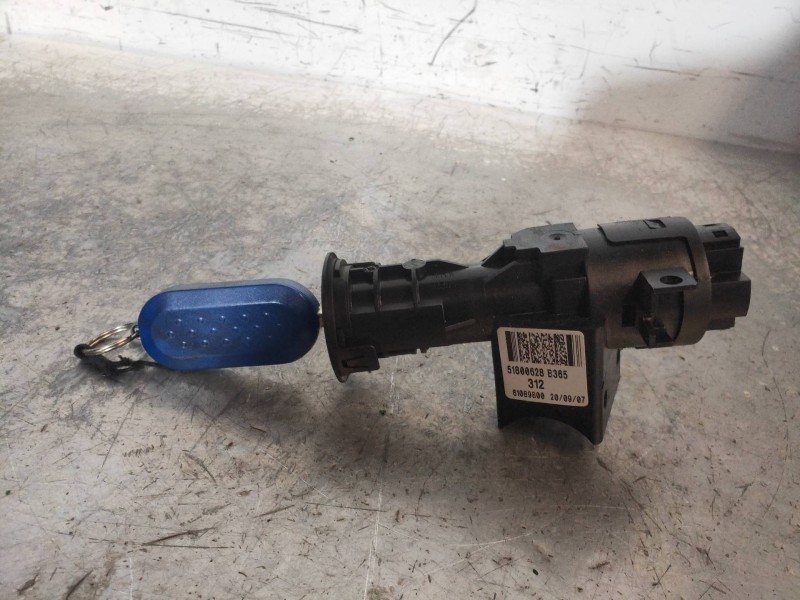 Recambio de conmutador de arranque para fiat nuova 500 (150) lounge referencia OEM IAM 51800628 61089800 