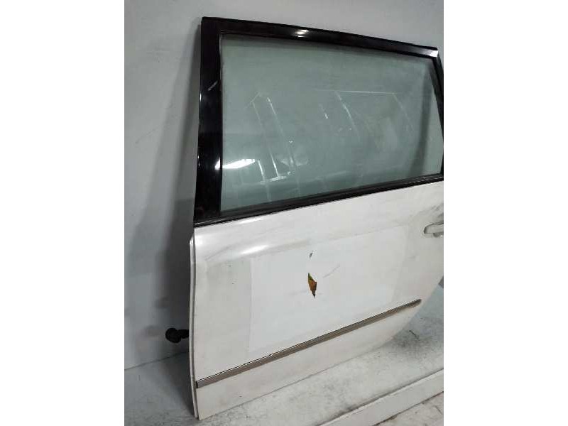 Recambio de puerta trasera izquierda para toyota avensis verso (m20) 2.0 turbodiesel cat referencia OEM IAM   