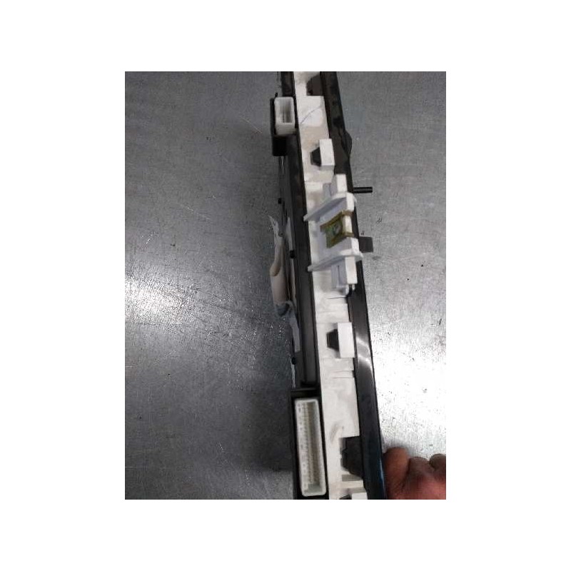 Recambio de cuadro instrumentos para toyota corolla (e12) 2.0 turbodiesel cat referencia OEM IAM 8380002760 110080107004 