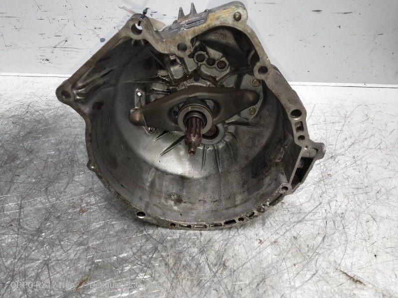 Recambio de caja cambios para bmw serie 3 berlina (e30) 2.4 turbodiesel cat referencia OEM IAM HG 014483 